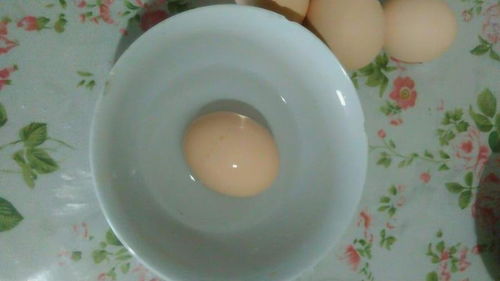 白酒加鸡蛋,在家就能轻松腌制流油的鸡蛋,制作简单又好吃 