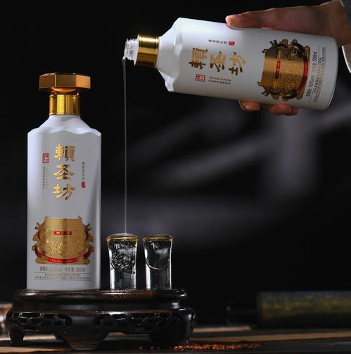 2023酒评会发布 中国白酒8强榜单出炉,万年老二五粮液翻身逆袭